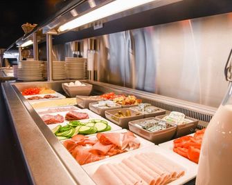 Mandarina Hotel Luxembourg Airport - Senningerberg - Buffet