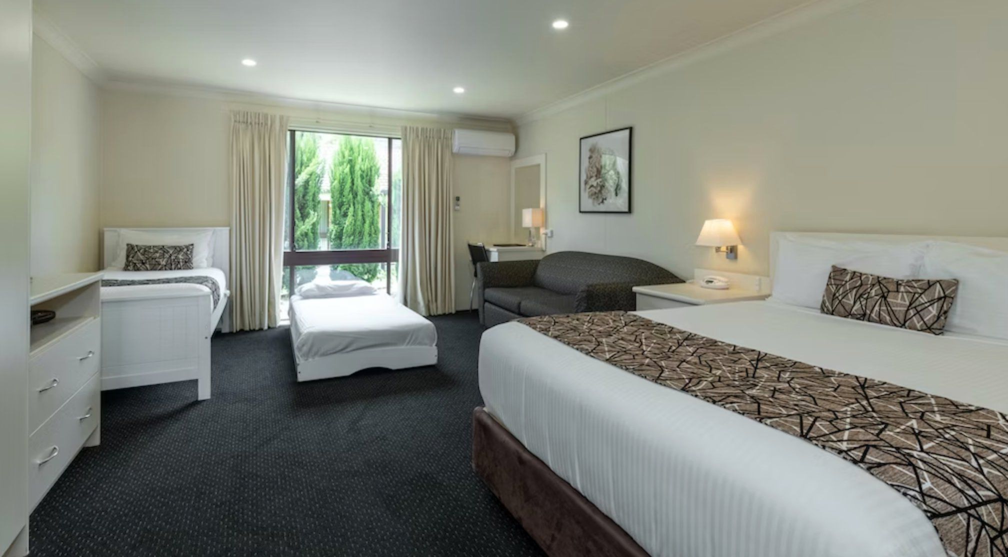 Zig Zag Motel & Apartments