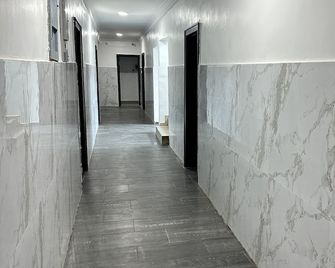 Maxx Msquare Hotel - Alimosho - Pasillo