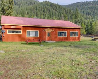 Montana Cabin: Day Trip to Glacier Nat’l Park! - Saint Regis - Building
