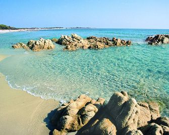 Idyllic Residence Cala Viola B4 one Bedroom Apartment Sleeps 4 Persons - Cala Liberotto - Strand