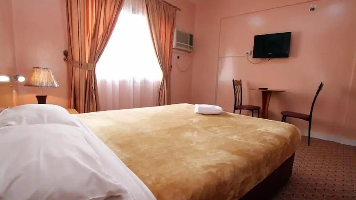 Zaineast Hotel