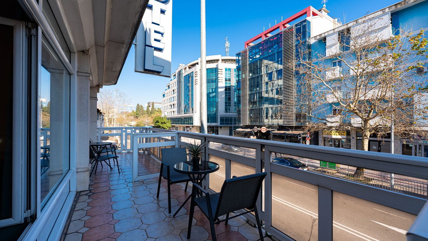 โรงแรม บอจาทัวร์ส