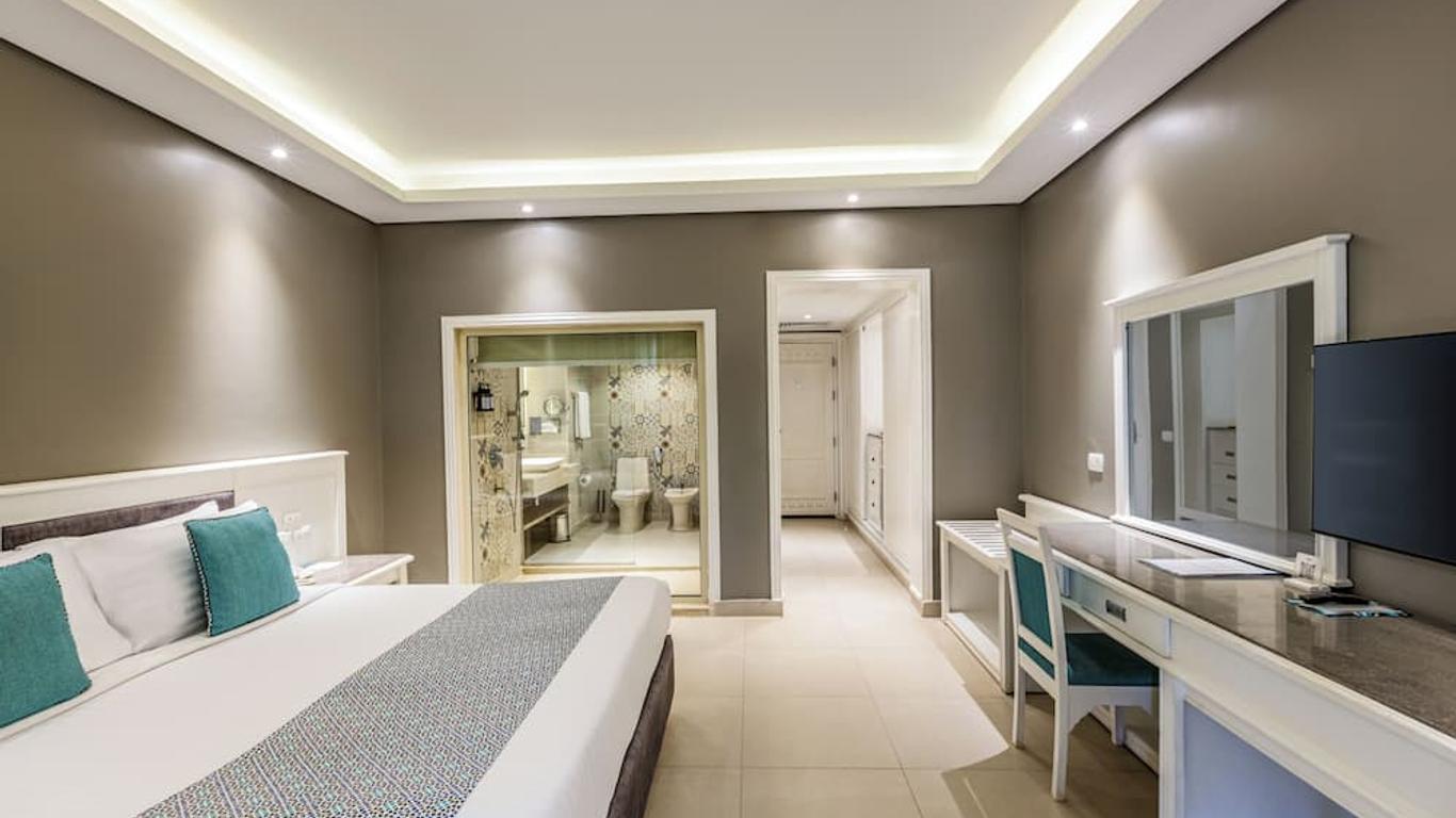 منتجع صن رايز جاردن بيتش ريزورت