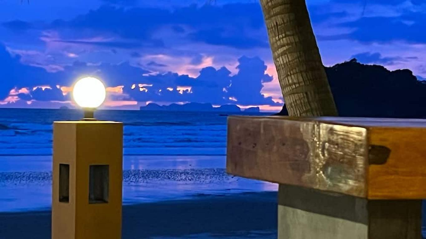Noble House Beach Resort