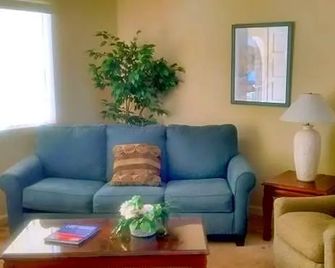 Hidden Palms Resort Condominiums Lake Havasu City - Lake Havasu City - Vardagsrum