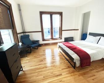 Stunning - modern 2 bedroom Victorian mansion pad - Portland - Habitación