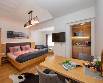 Double room with shower, toilet - Ditzer, house - Zell am See - Bedroom