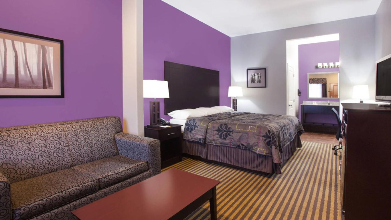 Ramada Plaza by Wyndham Shenzhen North