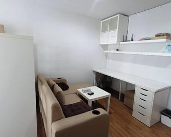 Apt 30 Sqm 1 Bed/Dmk Airport Bangkok/Near Bts-Mrt Highspeed Wifi - Bangkok - Sala de estar