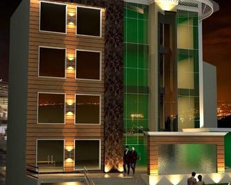 Hotel New York Plaza - Una - Building