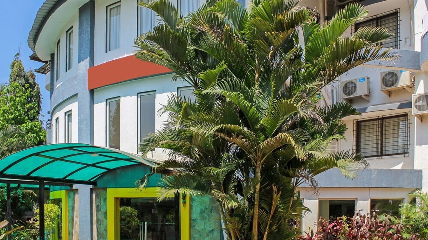 Oyo 22692 Flagship Strand Resort