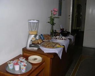 B&B L'oasi - Genua - Buffet