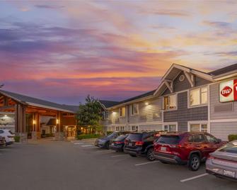 Best Western Plus Country Meadows Inn - Aldergrove - Building