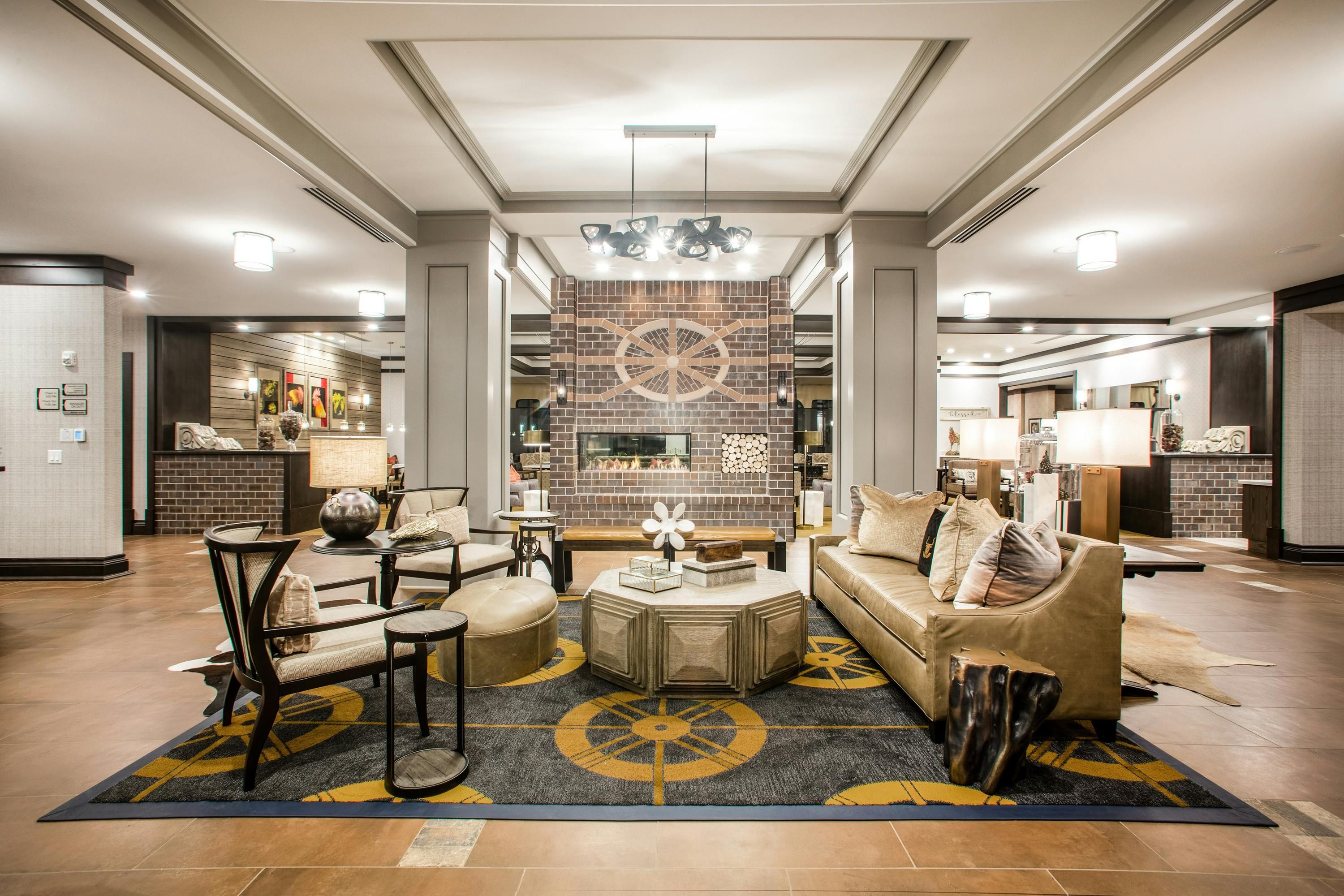 Homewood Suites by Hilton Salina Downtown - סלינה - טרקלין