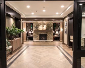 King Studio Near Alb, Downtown + Ualbany | Free Breakfast, Pool Access - Albany - Lobby