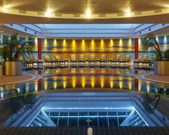 H+ Hotel & SPA Friedrichroda - Friedrichroda - Bazén