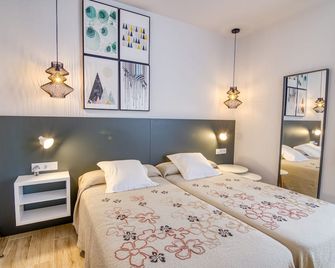 Hostal La Isla - Maó - Habitació