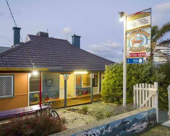 Dolphin Retreat Bunbury - Bunbury - Building
