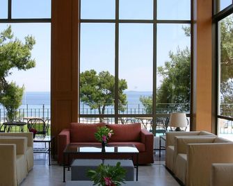 Kalamaki Beach Resort - Isthmia - Salon