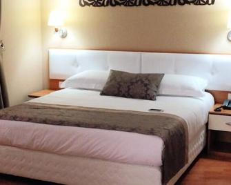 Hotel Arvi - Durrës - Bedroom