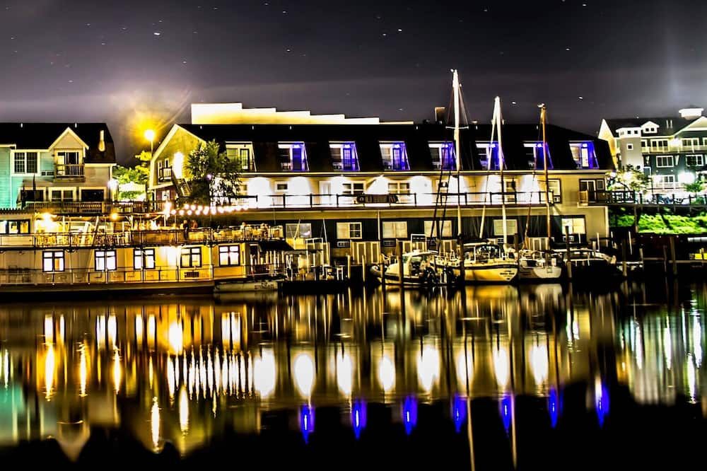 Old Harbor Inn - South Haven - Edificio
