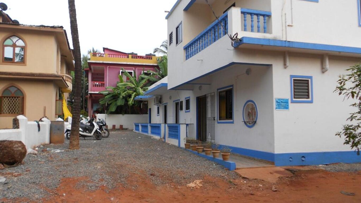 Casa Almeida Guest House