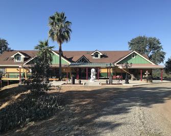 Private Gated Estate. - Coarsegold - Building