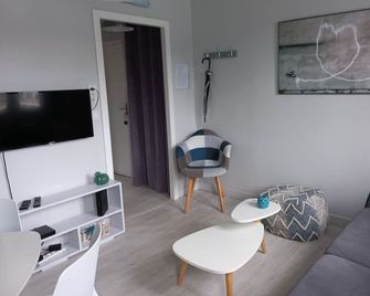 The Little Beach - Beautiful Apart On The Quays - Fecamp - Fécamp - Wohnzimmer