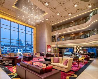 Renaissance Shanghai Yu Garden Hotel - שנחאי - לובי