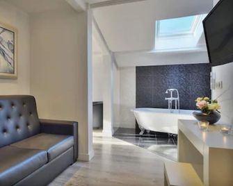 Les Criquets Hôtel & Spa - Blanquefort - Вітальня