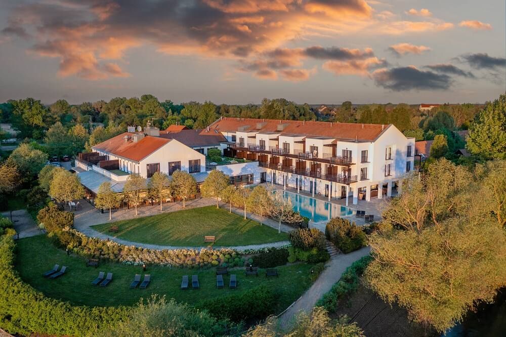 تيسا بالنيوم ثيرمال هوتل