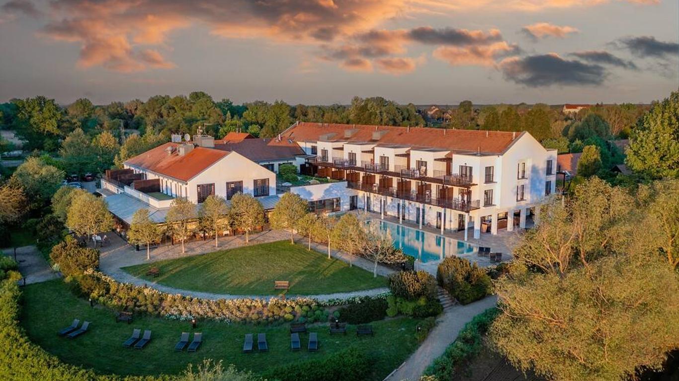 Tisza Balneum Hotel