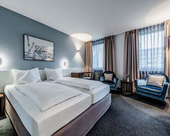Hotel Royal - Stuttgart - Bedroom