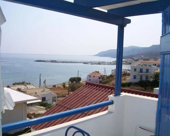 Pelagia Beach Studios - آجيوس بيلاغيا - شرفة