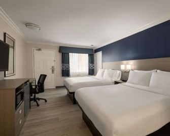 Quality Inn Lake Elsinore I-15 - Lake Elsinore - Slaapkamer