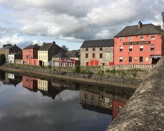 Laragh House B&B - Kilkenny - Building