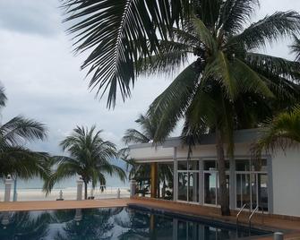 Kingdom Cambodia Resort hotel Koh Rong - Koh Rong - Piscina