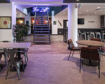 The Willows Training Centre - Bedford - Restoran