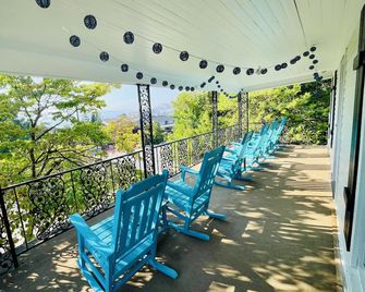 Walk to Lake & Downtown Chelan! Room #5 - Chelan - Balkon