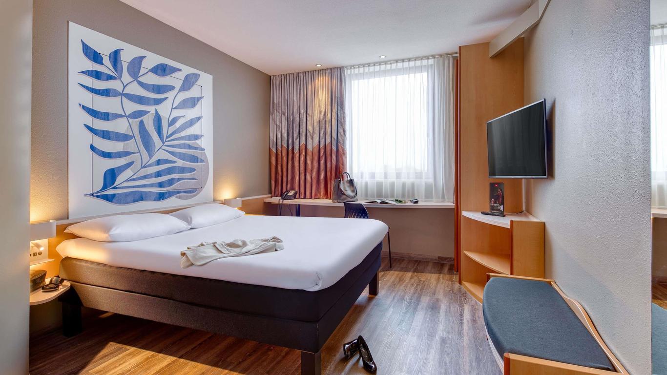 إيبيس هيلبرون سيتي