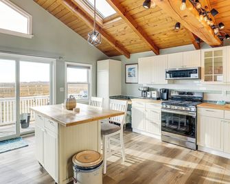 Walk To Beach Water-View Seabrook Sanctu - Seabrook - Kitchen