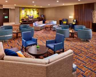 Courtyard by Marriott Vallejo Napa Valley - Vallejo - Lounge