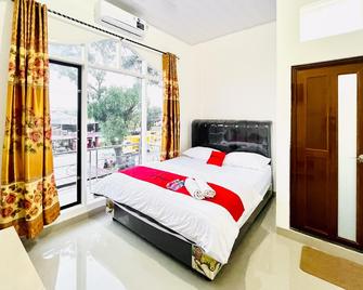 RedDoorz @ Orien Guesthouse Pematang Siantar - Pematangsiantar - Habitación