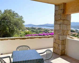 Residence la Costa - Cannigione - Balcón