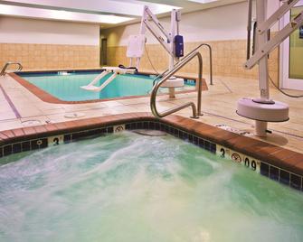 La Quinta Inn & Suites Bellingham - Bellingham - Pool