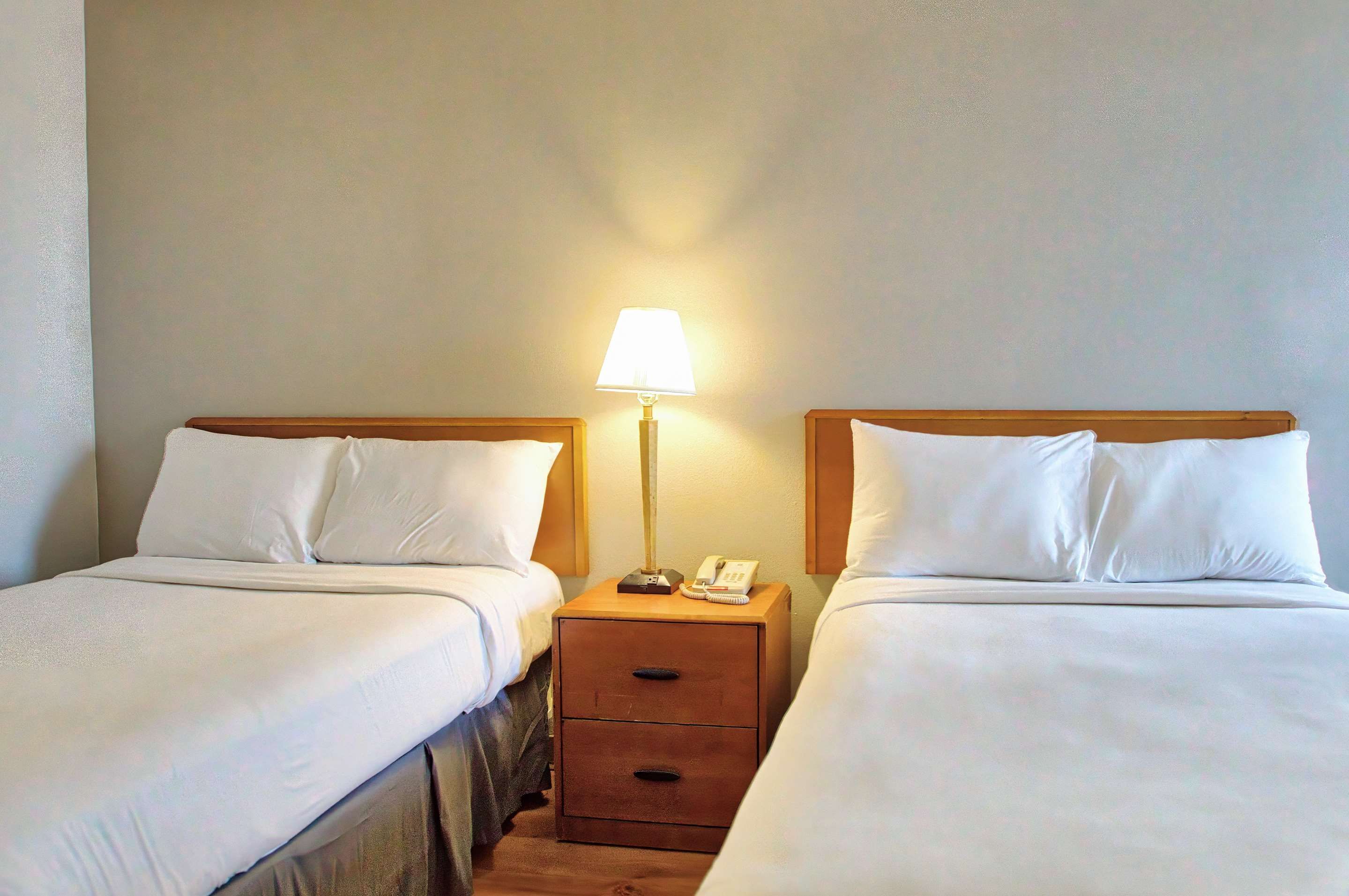 Motel 6 Buffalo Airport