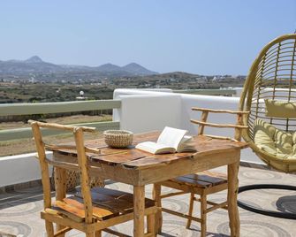 Hawk Stone - Plaka - Balcony