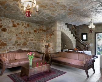 Klymeni Traditional Homes - Mora Yenişehri - Oturma odası