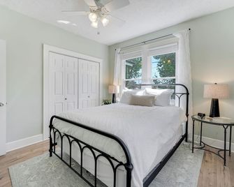 Comfy Midtown Retreat - Close to Baptist Health - Paducah - Bedroom